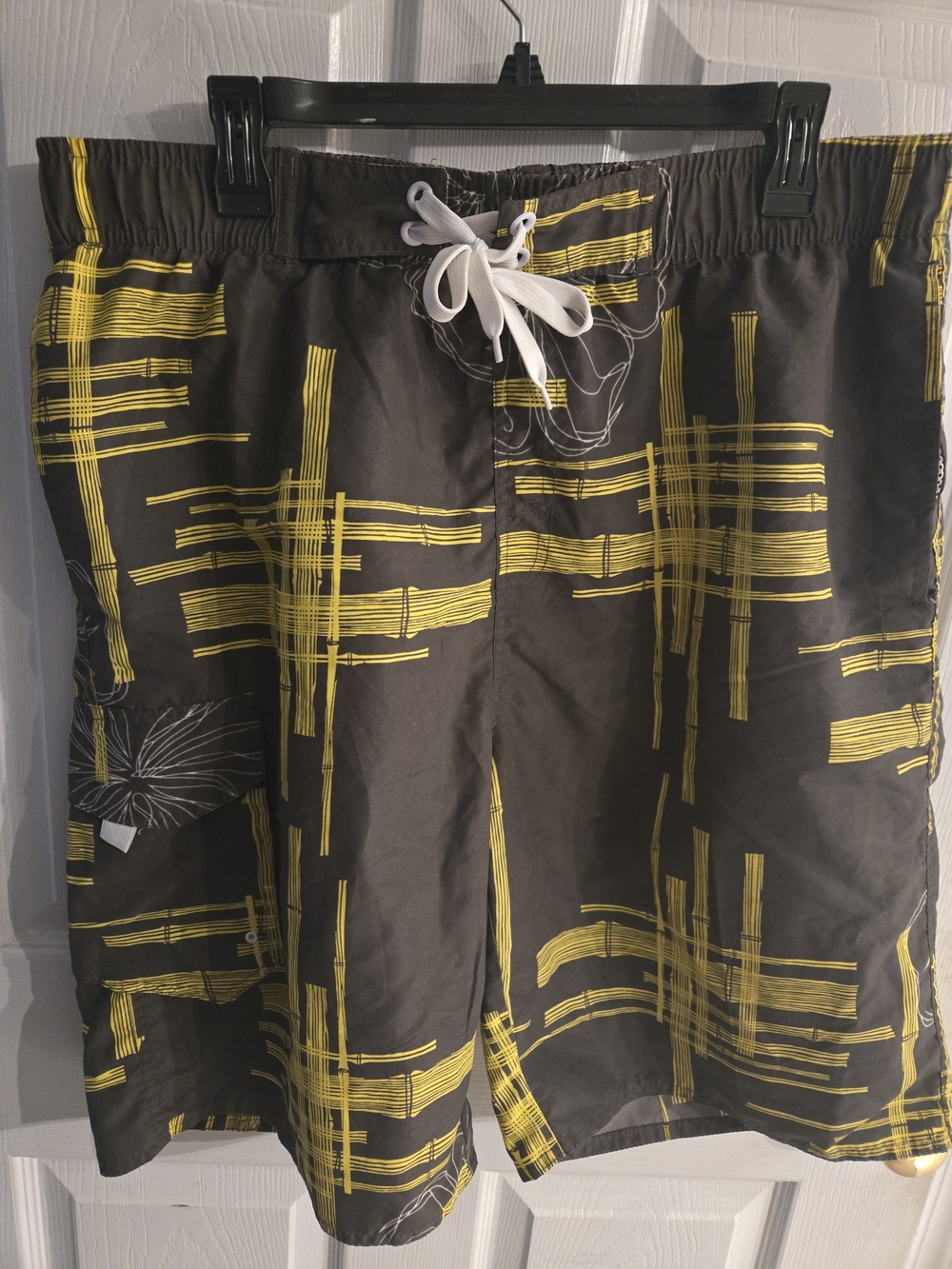 Men's XL Gray Swim Board Shorts with Yellow And White Graphic Stripe